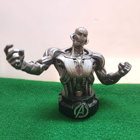 Marvel Mini Busts Age of Ultron Hulk Ultron Captain America Lot of 3 Figures - Picture 5 of 8